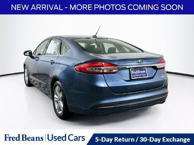 Used 2018 Ford Fusion SE w/ Fusion SE Technology Package FWD image 7