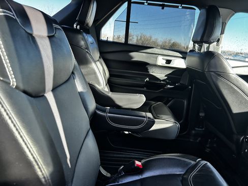 Used 2023 Ford Explorer ST w/ Equipment Group 401A image 12