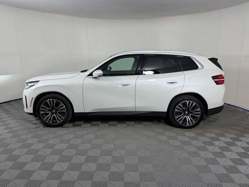 Used 2025 BMW X3 xDrive30i AWD/4WD image 2