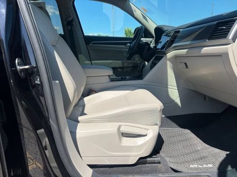 Used 2023 Volkswagen Atlas SE w/ Panoramic Sunroof Package AWD/4WD image 26