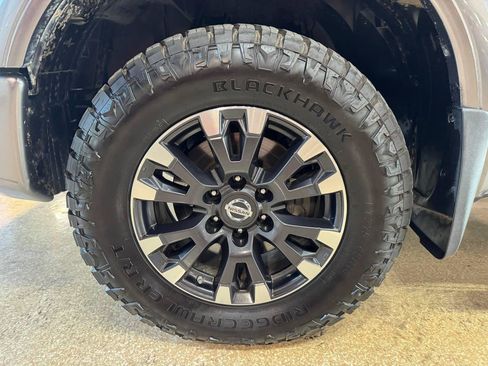Used 2017 Nissan Titan PRO-4X w/ Pro-4x Convenience Package AWD/4WD image 51
