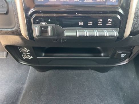 Used 2024 RAM 2500 Laramie AWD/4WD image 29