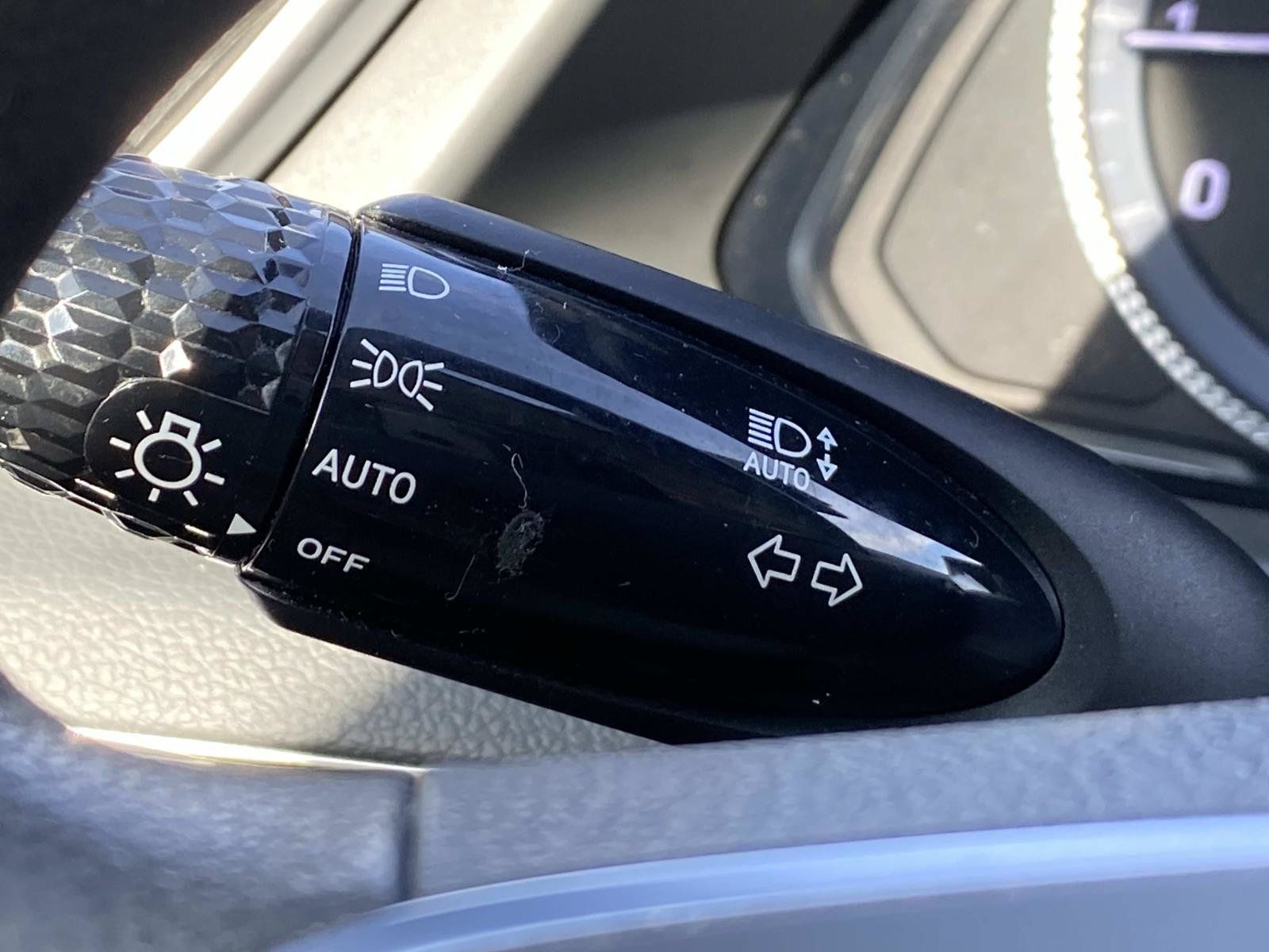 Used 2023 Hyundai Sonata SE FWD image 16