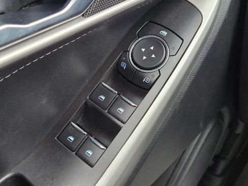 Used 2021 Ford Explorer XLT w/ Equipment Group 202A image 13