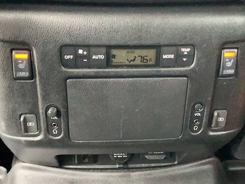 Used 2018 Nissan Armada Platinum image 15