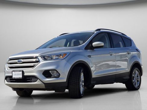 Used 2018 Ford Escape SE FWD image 12