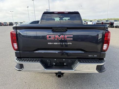 New 2026 GMC Sierra 1500 SLE image 7
