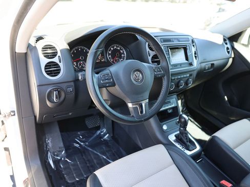 Used 2016 Volkswagen Tiguan S AWD/4WD image 15