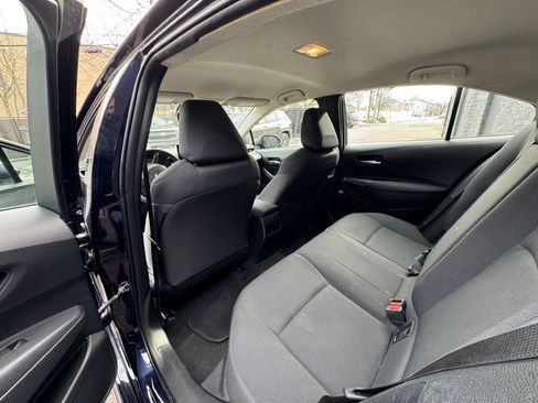 Used 2021 Toyota Corolla LE image 12