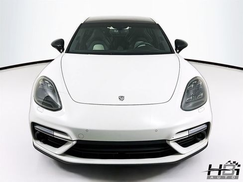 Used 2018 Porsche Panamera Turbo image 3