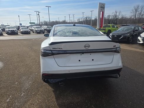 Used 2026 Nissan Sentra SR w/ SR Premium Package image 6