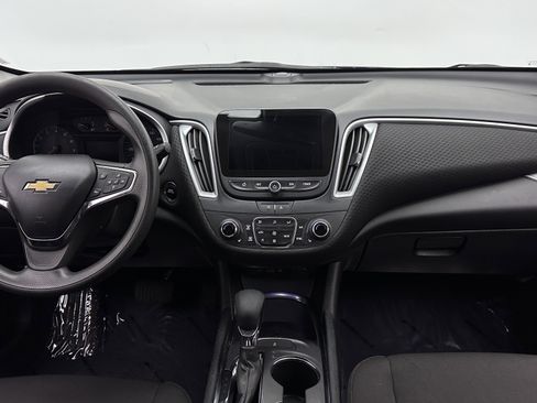 Used 2023 Chevrolet Malibu LT FWD image 27