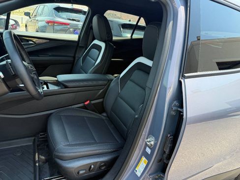 Used 2024 Chevrolet Blazer EV LT AWD/4WD image 3