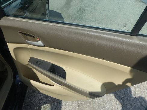 Used 2009 Honda Accord LX image 14