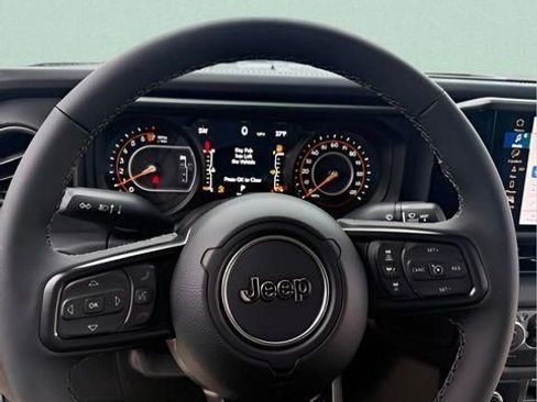 New 2026 Jeep Gladiator Rubicon AWD/4WD image 17