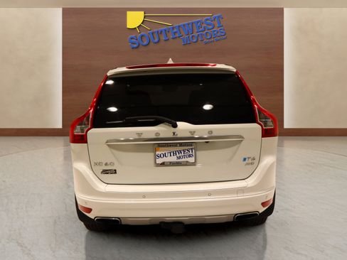 Used 2016 Volvo XC60 T6 Platinum w/ Climate Package image 3