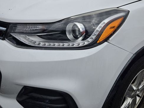 Used 2020 Chevrolet Trax LT image 9