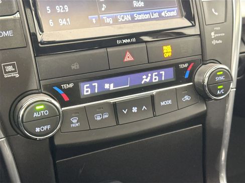Used 2017 Toyota Camry XSE image 26