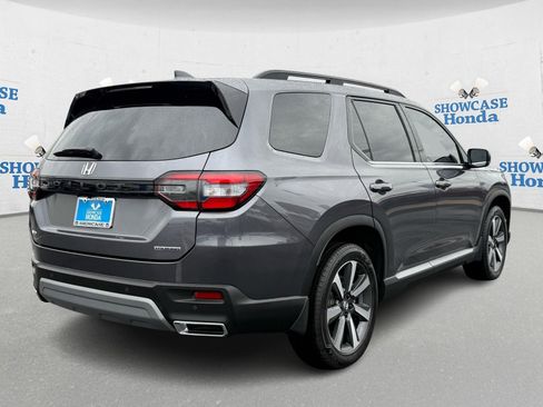 Used 2023 Honda Pilot Touring image 8