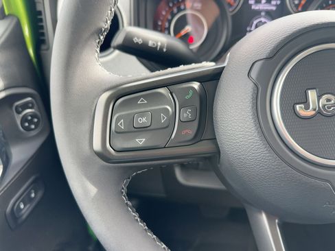 New 2025 Jeep Gladiator Sport AWD/4WD image 16