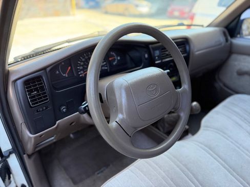 Used 1998 Toyota Tacoma 2WD Regular Cab w/ Value Edition Plus Pkg image 16