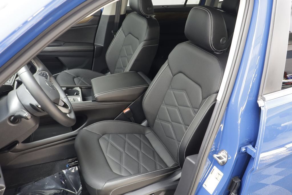 Used 2026 Volkswagen Atlas SE w/ Black Wheel Package AWD/4WD image 13