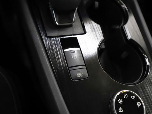 Used 2021 Nissan Rogue SV image 24