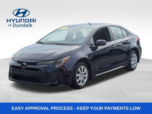 Used 2025 Toyota Corolla LE image 1