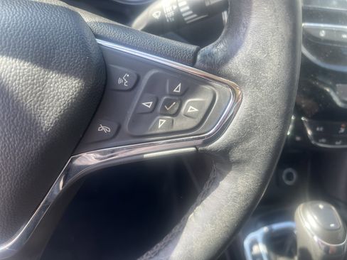 Used 2017 Chevrolet Cruze Premier image 19