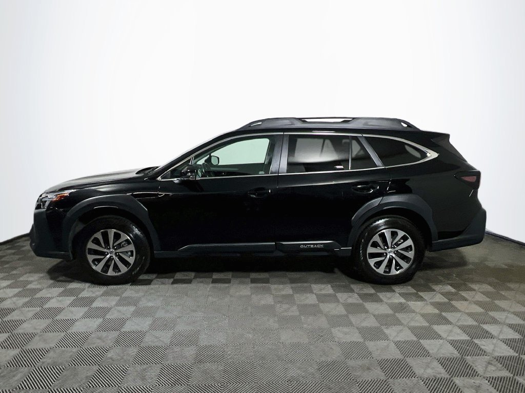 Used 2024 Subaru Outback Premium AWD/4WD image 4