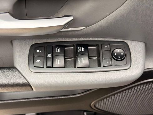 Used 2019 RAM 1500 Big Horn RWD image 16