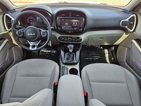 Used 2022 Kia Soul LX FWD image 22