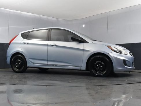 Used 2012 Hyundai Accent GS FWD image 18