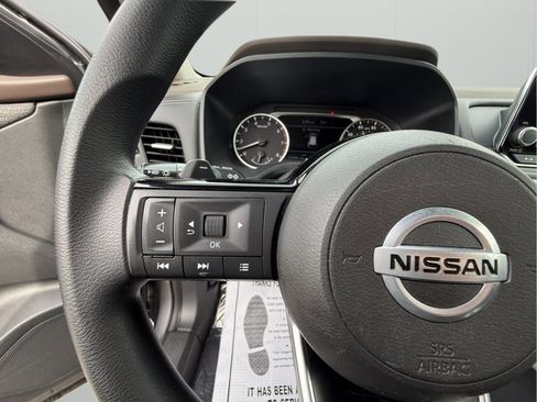 Used 2021 Nissan Rogue S image 13