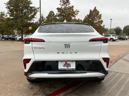 Used 2025 Buick Envista Sport Touring image 7