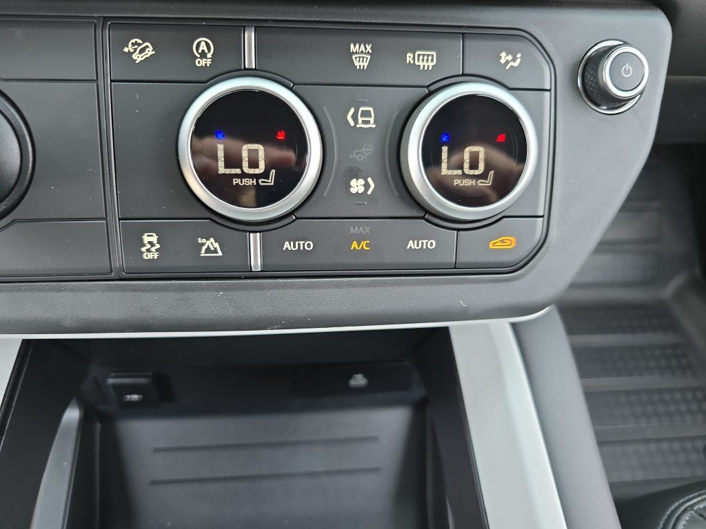New 2026 Land Rover Defender 110 S AWD/4WD image 24