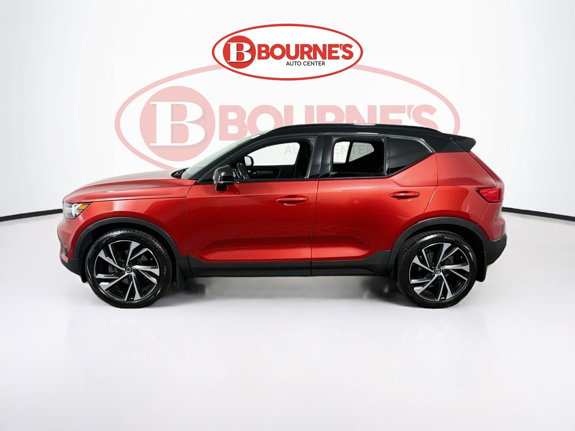 Used 2019 Volvo XC40 T5 R-Design AWD/4WD image 9