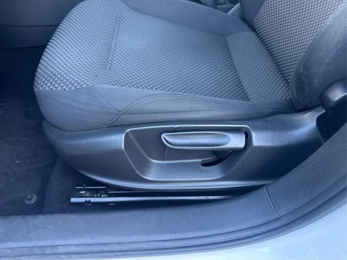 Used 2012 Volkswagen Jetta S FWD image 19