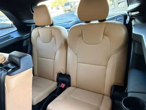 Used 2017 Volvo XC90 T6 Momentum w/ Vision Package image 45