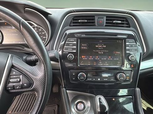 Used 2020 Nissan Maxima 3.5 SL w/ Floor Mat Group image 10