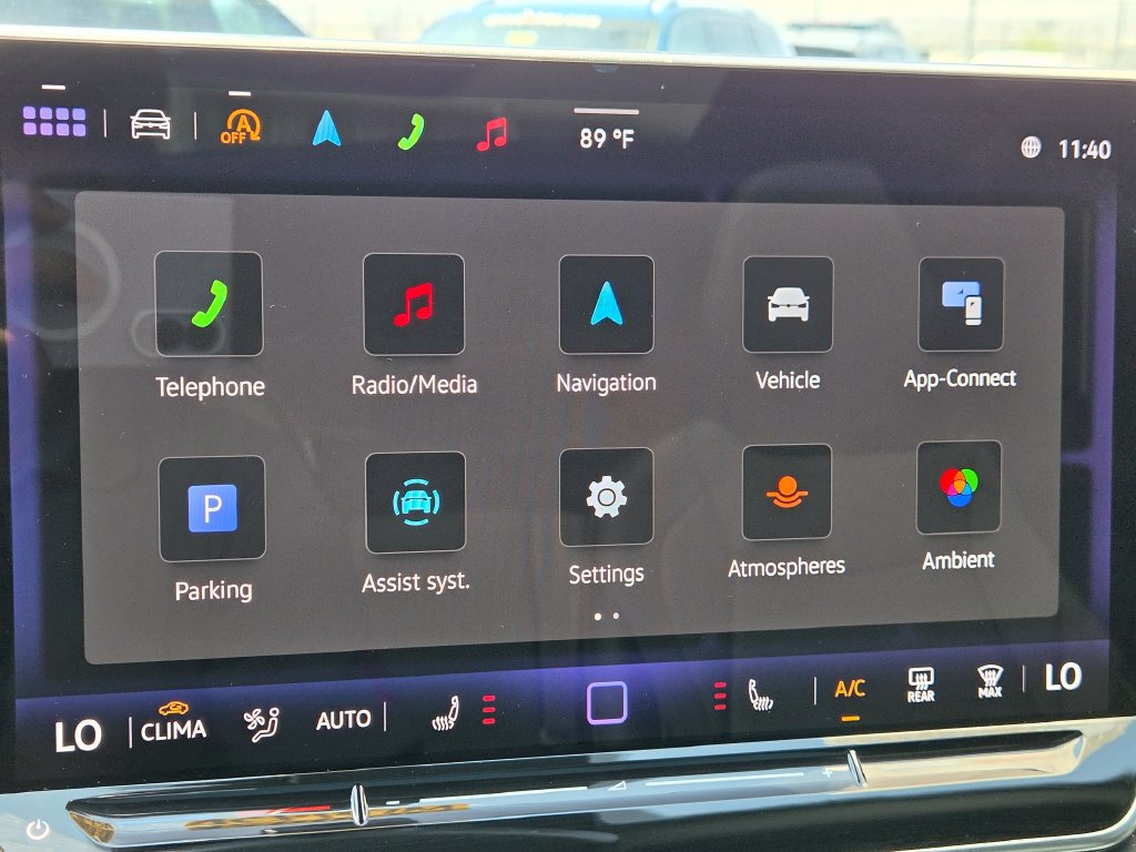 Certified 2025 Volkswagen Tiguan SE R-Line FWD image 22