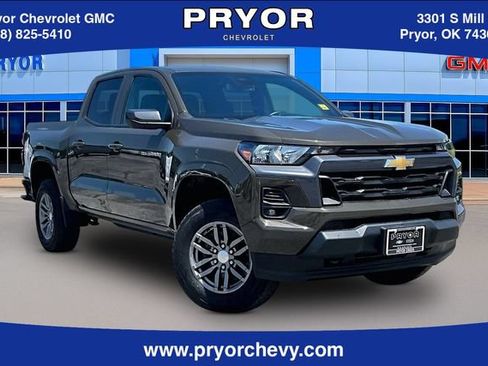 Used 2023 Chevrolet Colorado LT w/ LT Convenience Package II AWD/4WD image 1