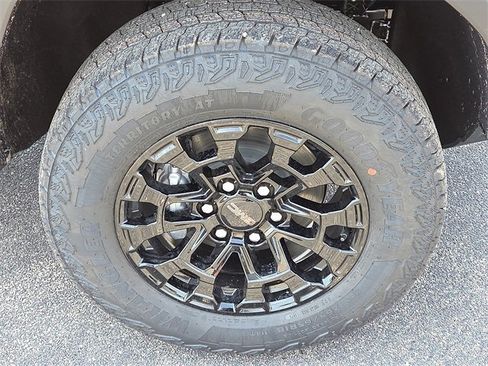 New 2026 GMC Canyon Elevation w/ Convenience Package image 8