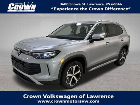 New 2026 Volkswagen Tiguan SE image 1