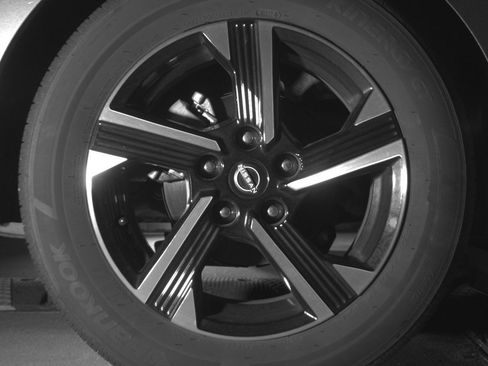 Used 2025 Nissan Sentra SV image 15