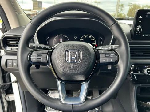Used 2025 Honda Pilot EX-L image 13