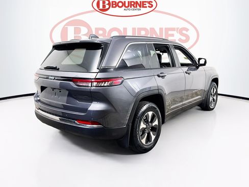 Used 2024 Jeep Grand Cherokee Limited 4xe w/ MOPAR Finishing Package AWD/4WD image 12