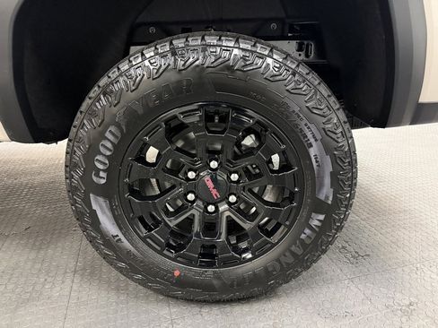 New 2026 GMC Canyon Elevation image 11