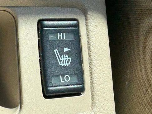 Used 2018 Nissan Rogue SL image 12