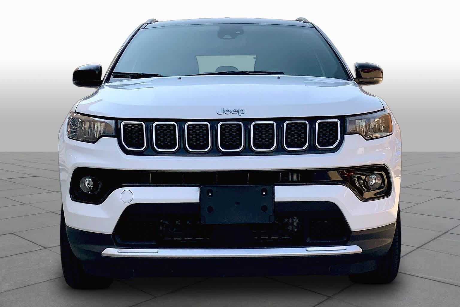 Used 2024 Jeep Compass Limited AWD/4WD image 4